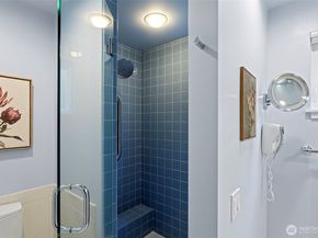 3813 NE 70th Street, Seattle WA 98115