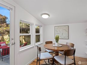 3813 NE 70th Street, Seattle WA 98115