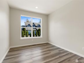 1120 131st Street SE B, Everett WA 98208