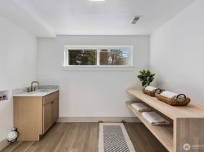 16858 76th Avenue W, Edmonds WA 98026