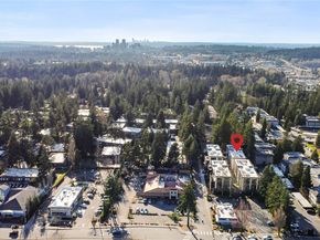 15538 NE 15th Place 301, Bellevue WA 98007