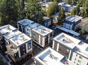 15538 NE 15th Place 301, Bellevue WA 98007