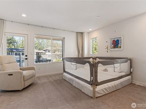 15538 NE 15th Place 301, Bellevue WA 98007
