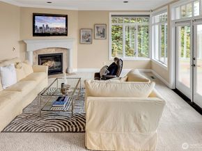 4911 Harbor Lane, Everett WA 98203