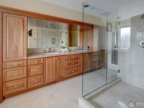 4911 Harbor Lane, Everett WA 98203