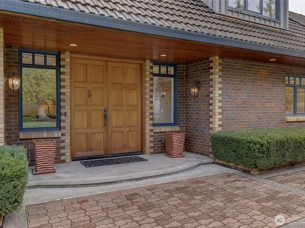 4911 Harbor Lane, Everett WA 98203