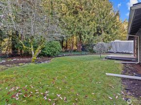 10009 161st Avenue NE, Redmond WA 98052