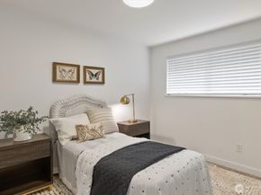 10009 161st Avenue NE, Redmond WA 98052