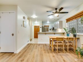 10319 Midvale Avenue N A, Seattle WA 98133