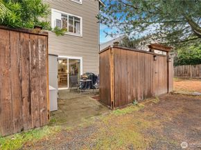 10319 Midvale Avenue N A, Seattle WA 98133