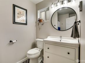 10319 Midvale Avenue N A, Seattle WA 98133