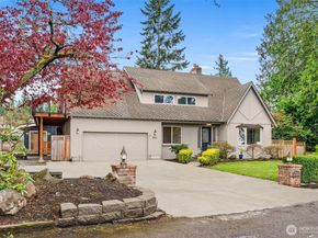 8615 184th Street SW, Edmonds WA 98026