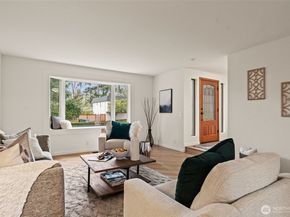 8615 184th Street SW, Edmonds WA 98026