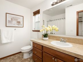 12871 NE 198th Place, Woodinville WA 98072