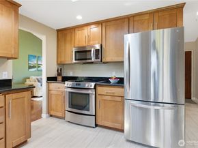 29819 5th Avenue SW, Federal Way WA 98023