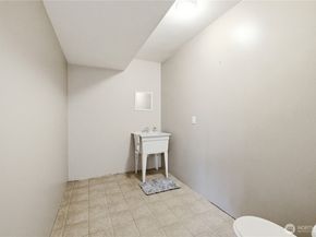 29819 5th Avenue SW, Federal Way WA 98023