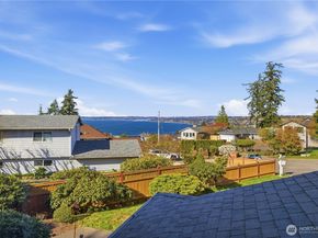 29819 5th Avenue SW, Federal Way WA 98023