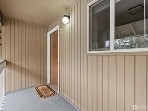 14130 SE 17 Place C3, Bellevue WA 98007