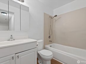 14130 SE 17 Place C3, Bellevue WA 98007