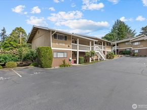 14130 SE 17 Place C3, Bellevue WA 98007