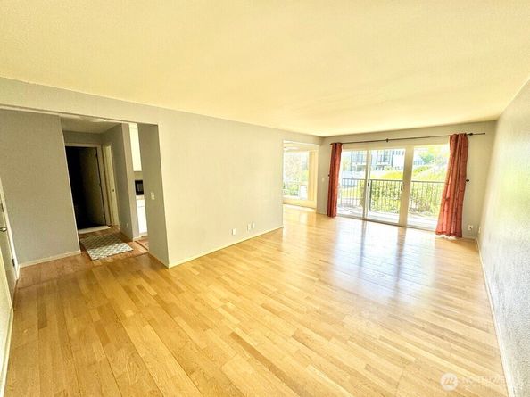 12701 NE 9th Place D105, Bellevue WA 98005