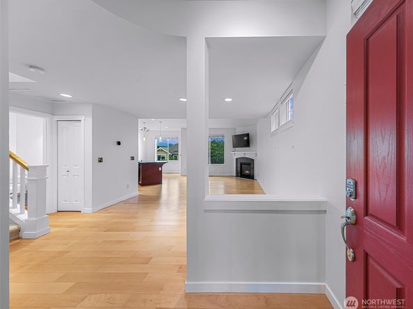 1757 9th Court NE, Issaquah WA 98029