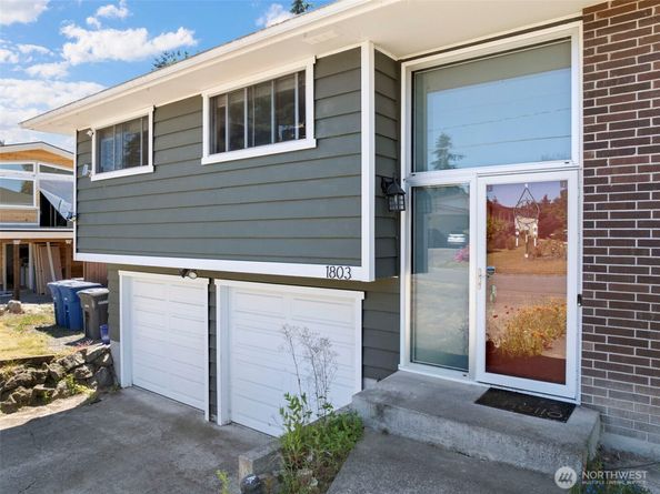 1803 S 232nd Street, Des Moines WA 98198