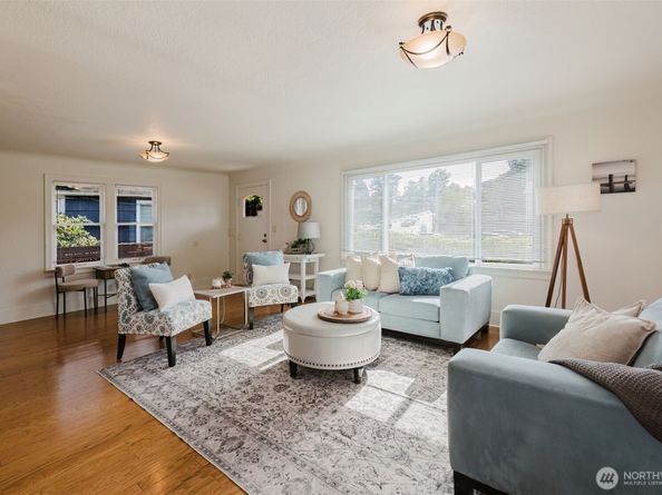 1108 Warren Avenue, Bremerton WA 98337