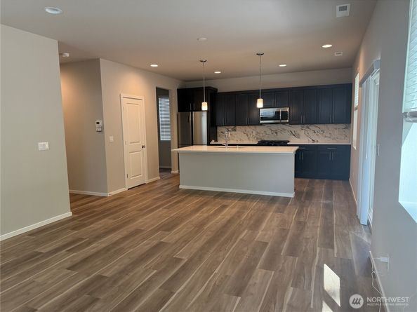 292 NE Shadowhawk Lane, Bremerton WA 98311