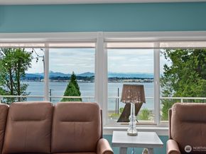 2717 E Lidstrom Hill Road, Port Orchard WA 98366