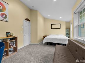 2717 E Lidstrom Hill Road, Port Orchard WA 98366