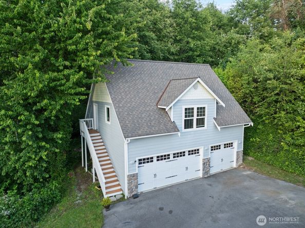 2717 E Lidstrom Hill Road, Port Orchard WA 98366