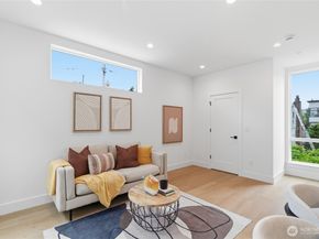 6219 9th Avenue NE, Seattle WA 98115