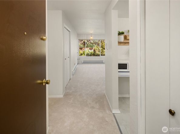 6055 35th Avenue SW 107, Seattle WA 98126