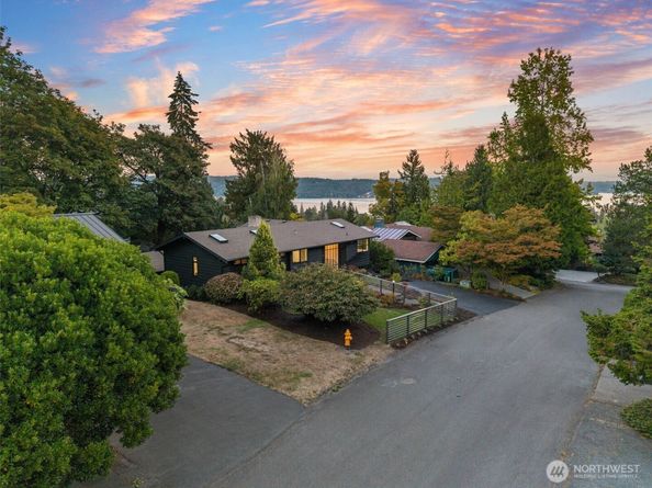 4234 NE 89th Street, Seattle WA 98115