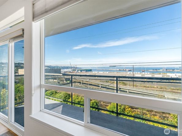2420 Grand Avenue 102, Everett WA 98201