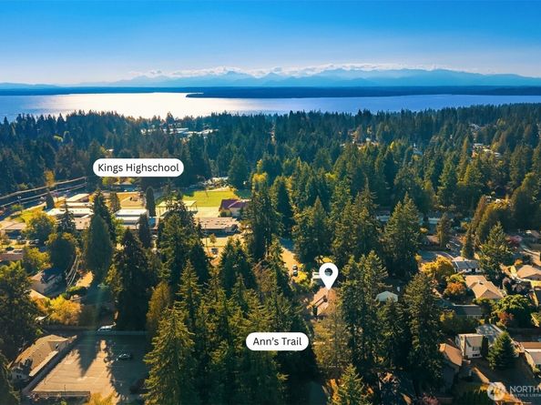 518 N 198th Street, Shoreline WA 98133