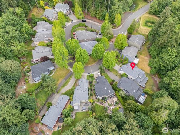 9118 NE 160th Pl, Bothell WA 98028