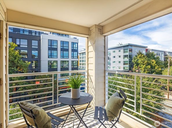 1762 NW 57th Street 403, Seattle WA 98107