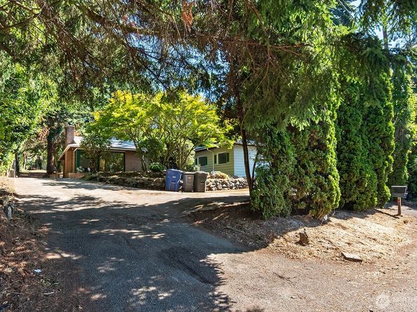 17552 Ballinger Way NE, Lake Forest Park WA 98155