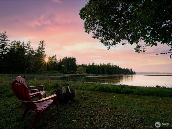 15449 Virginia Point Road NE, Poulsbo WA 98370