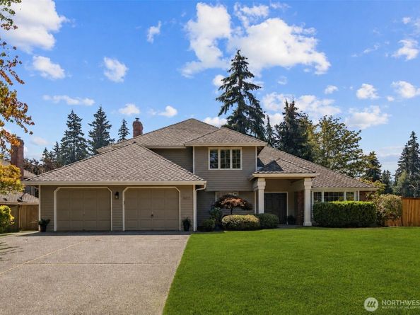 24717 SE 45th Pl, Issaquah WA 98029