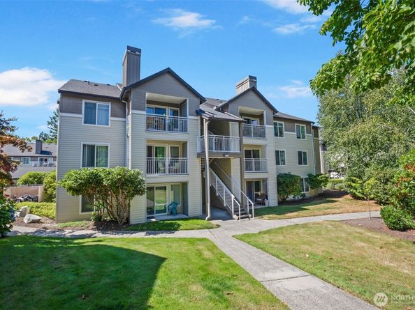 12423 Harbour Pointe Boulevard V202, Mukilteo WA 98275