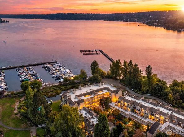 6121 NE 175th Street C201, Kenmore WA 98028