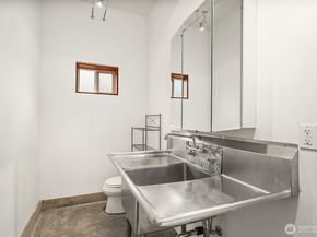 12322 NE 134th Street, Kirkland WA 98034