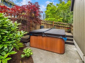 3021 224th Avenue NE, Sammamish WA 98074