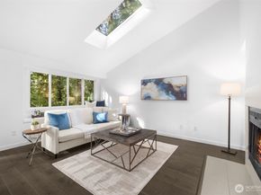 4241 155th Place SE 44, Bellevue WA 98006