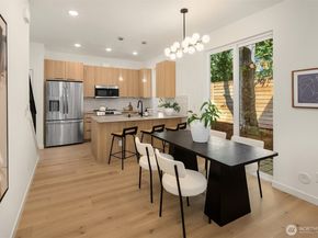 7330 25th Avenue NW, Seattle WA 98117