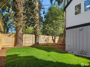 7330 25th Avenue NW, Seattle WA 98117