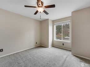 4719 NW Walgren Drive D101, Silverdale WA 98383